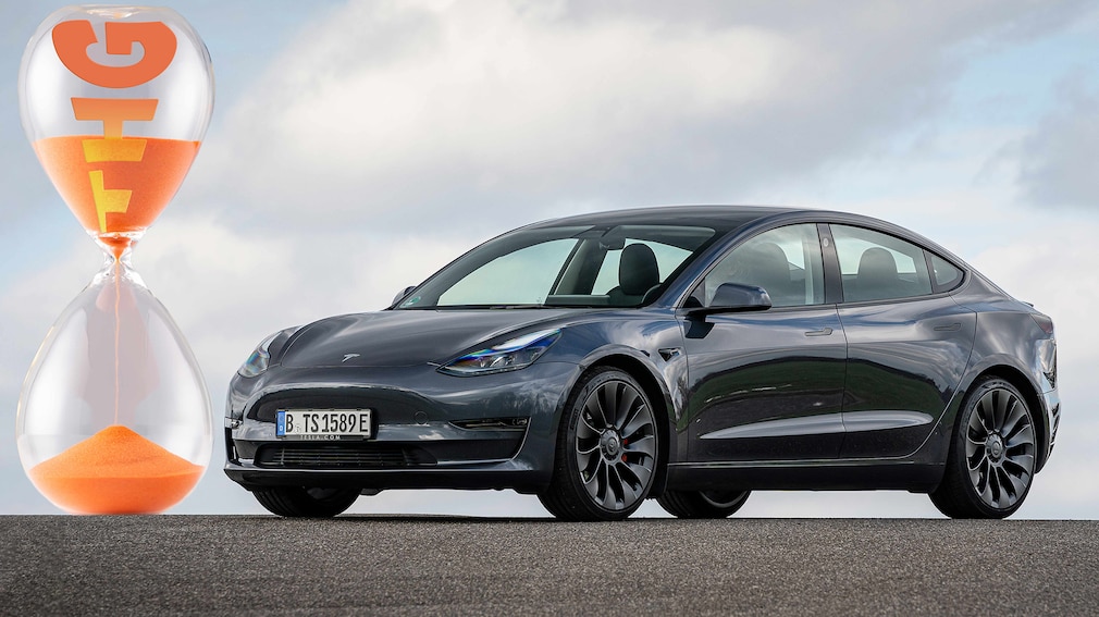 THG Prämie Tesla Model 3 - Montage THG Prämie Tesla Model 3 - Montage
