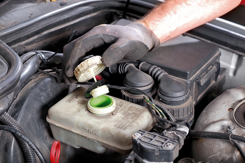 There is a risk of heat death here - check the brake fluid level Service