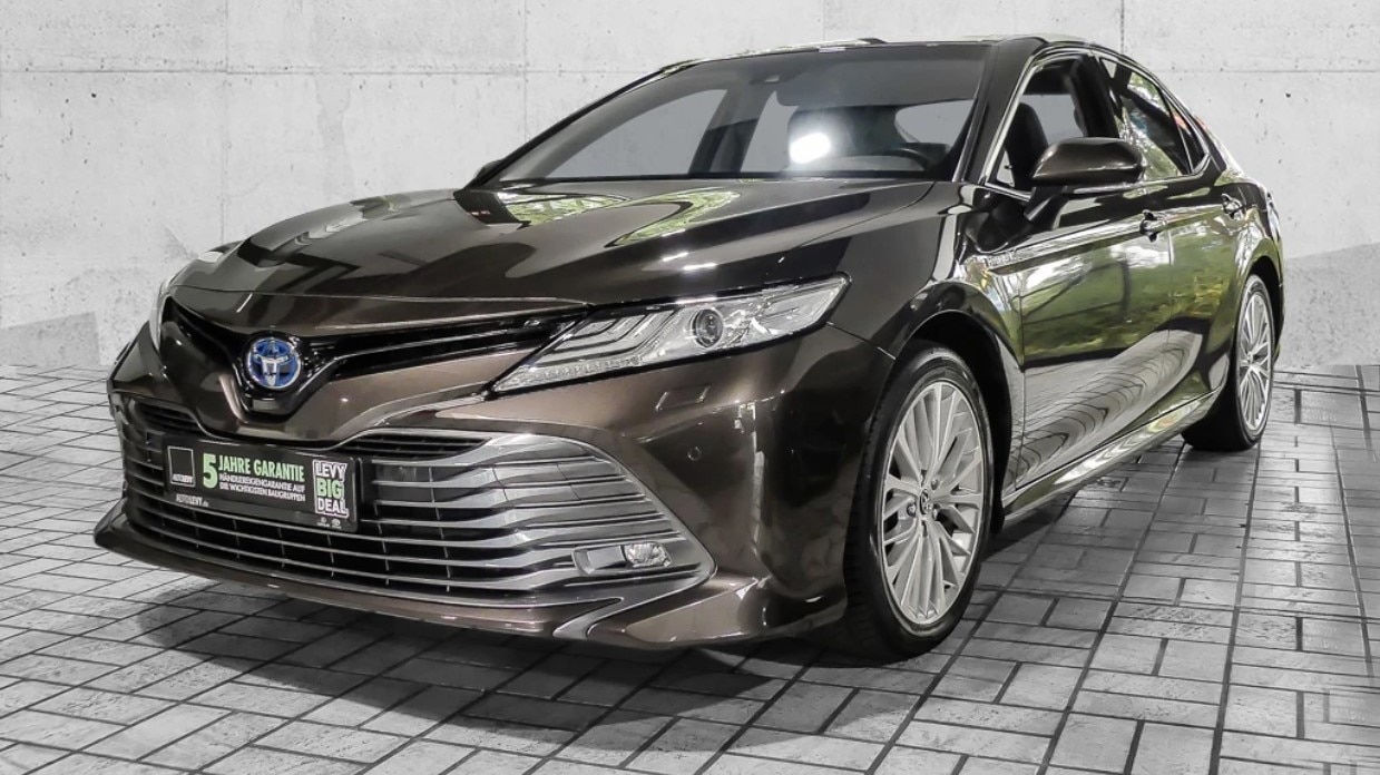Toyota-Camry-gebraucht-Hybrid-Executive-Elegante-Toyota-Limousine-als-Gebrauchtwagen-besonders-g-nstig