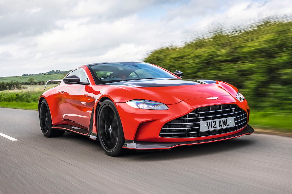 Aston Martin V12 Vantage