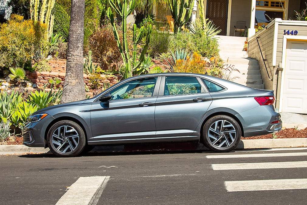 VW Jetta S 1.5L Turbo VW Jetta S 1.5L Turbo