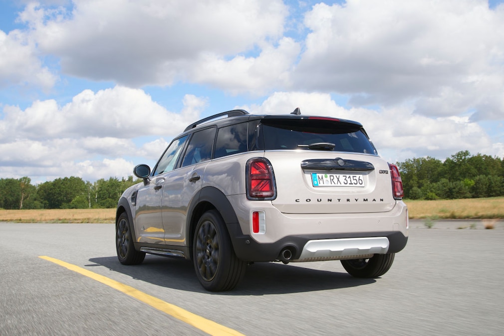 VT_Mini_Countryman_Cooper_All4_Suzuki_S-Cross_1.4_Allgrip