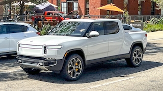 Rivian R1T Large Pack