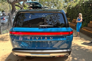 Rivian R1T Large Pack