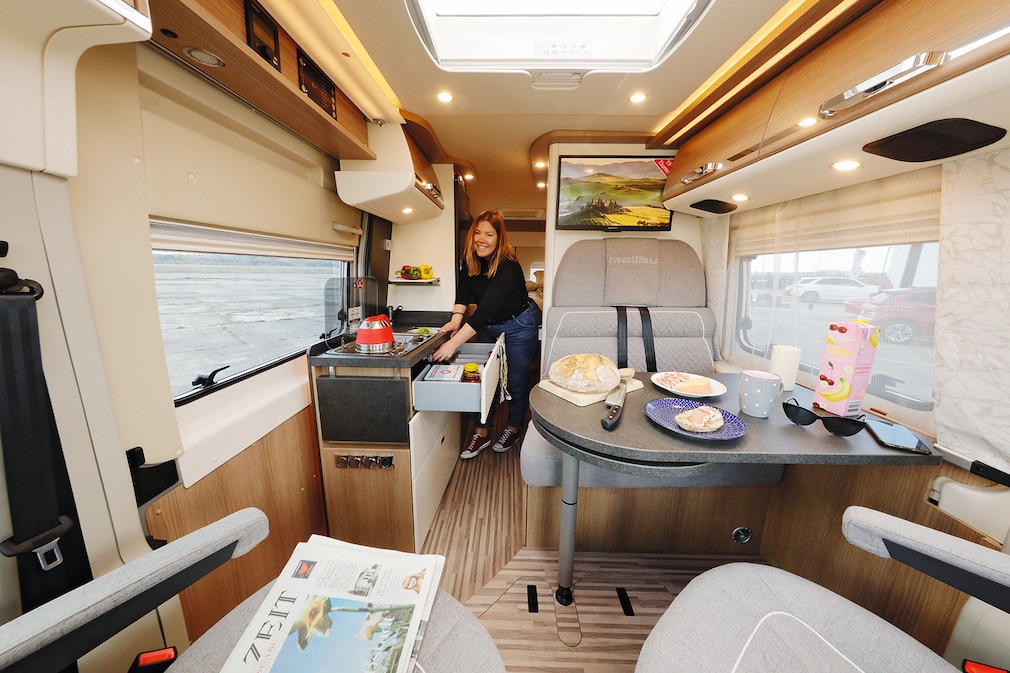 Malibu Van Charming GT Skyview 640 LE Malibu Van Charming GT Skyview 640 LE