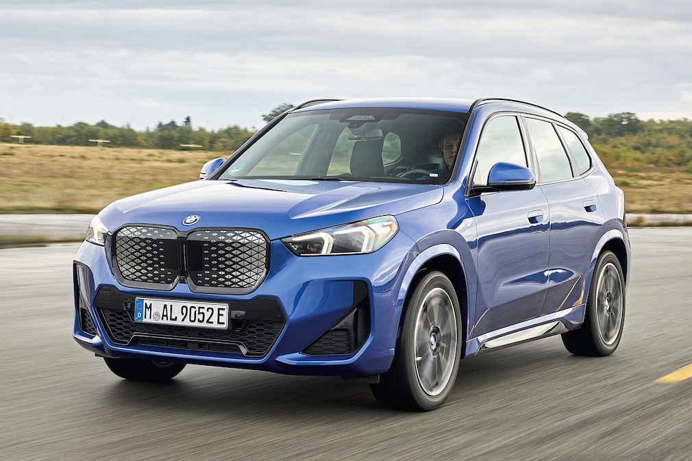 BMW iX1 xDrive30
