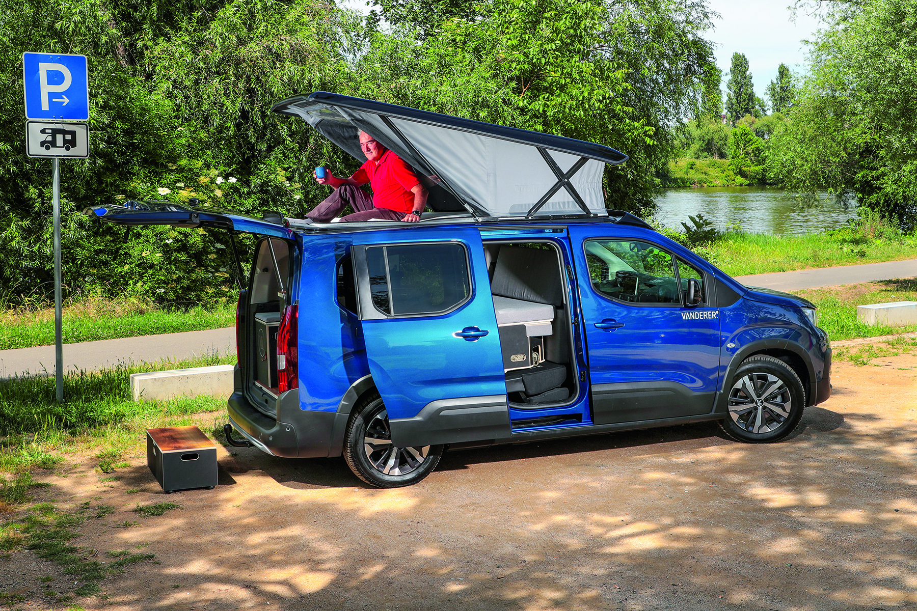 Peugeot e-Rifter VANDERER: For city trips & camping trips
