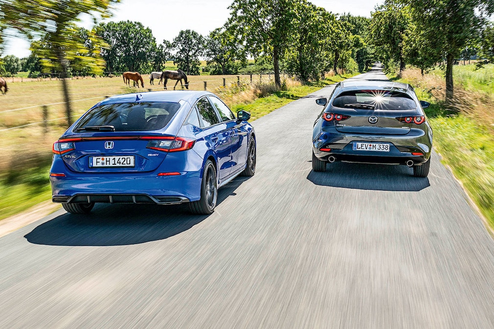 Honda Civic e:HEV Mazda 3 e-Skyactiv X