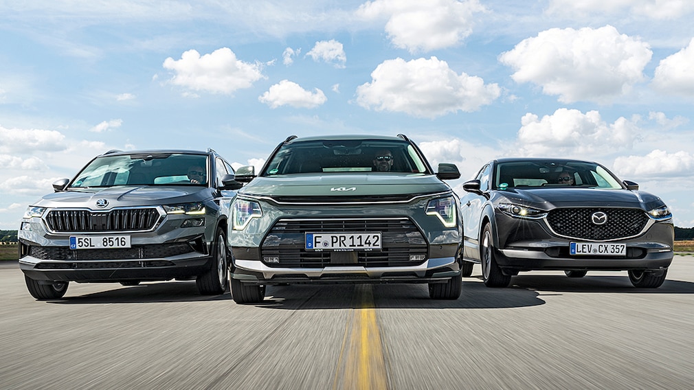 Kia Niro 1.6 Mazda CX-30 2.0 Skoda Karoq 1.5 Kia Niro 1.6 Mazda CX-30 2.0 Skoda Karoq 1.5