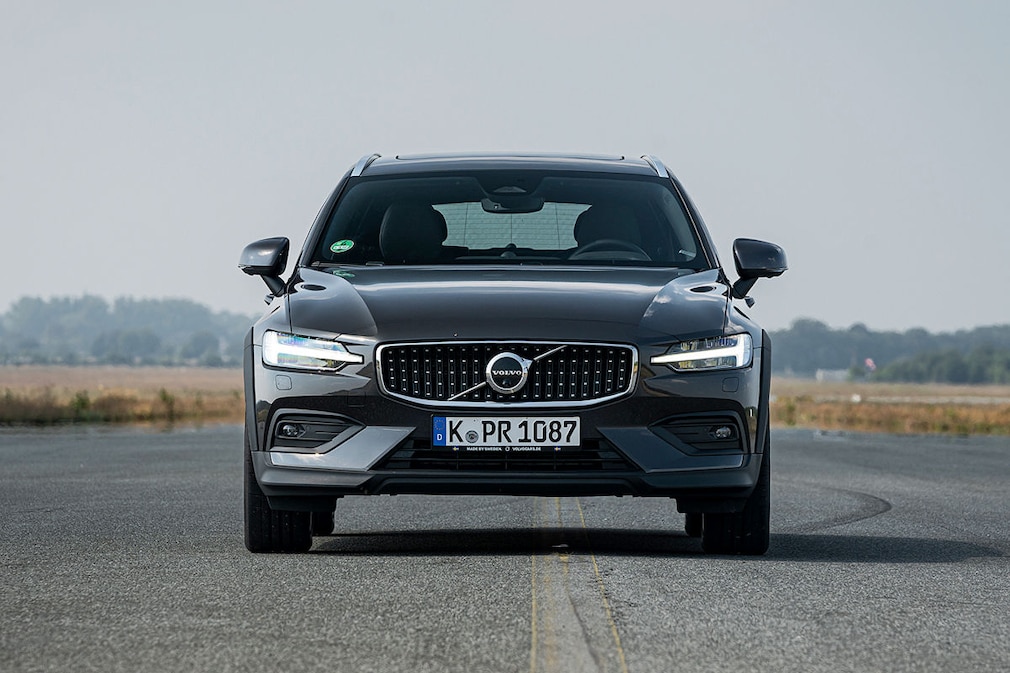 Volvo V60 Cross Country B4 AWD