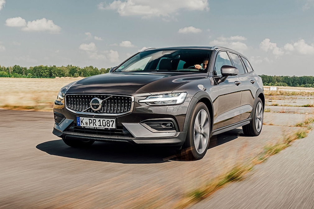 Volvo V60 Cross Country B4 AWD