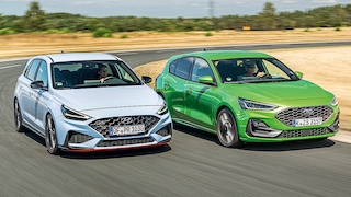 Ford Focus ST    Hyundai i30N Performance