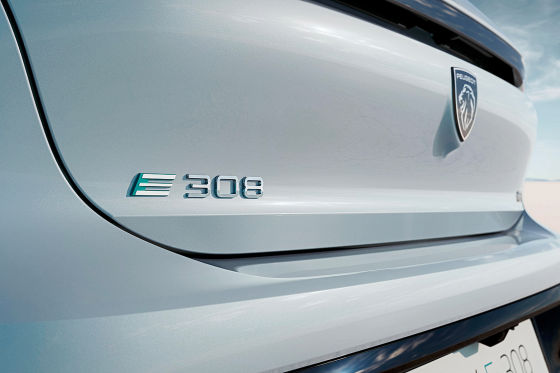 Peugeot e-308