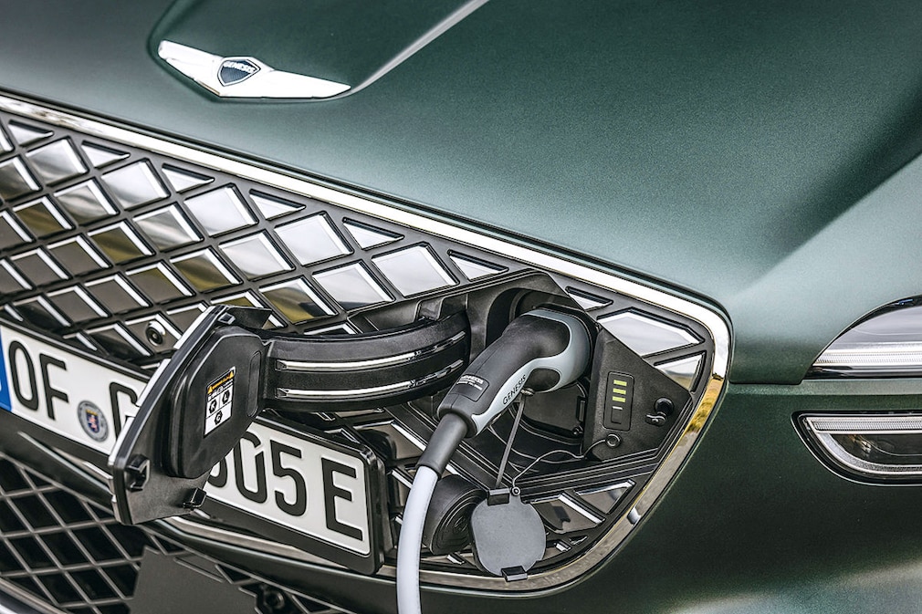 Genesis Electrified GV70
