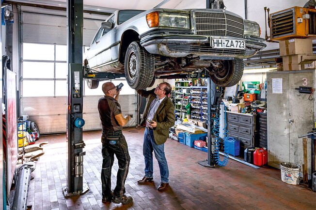 So heftig kann die erste Mercedes S-Klasse rosten (ohne Schrott zu sein)