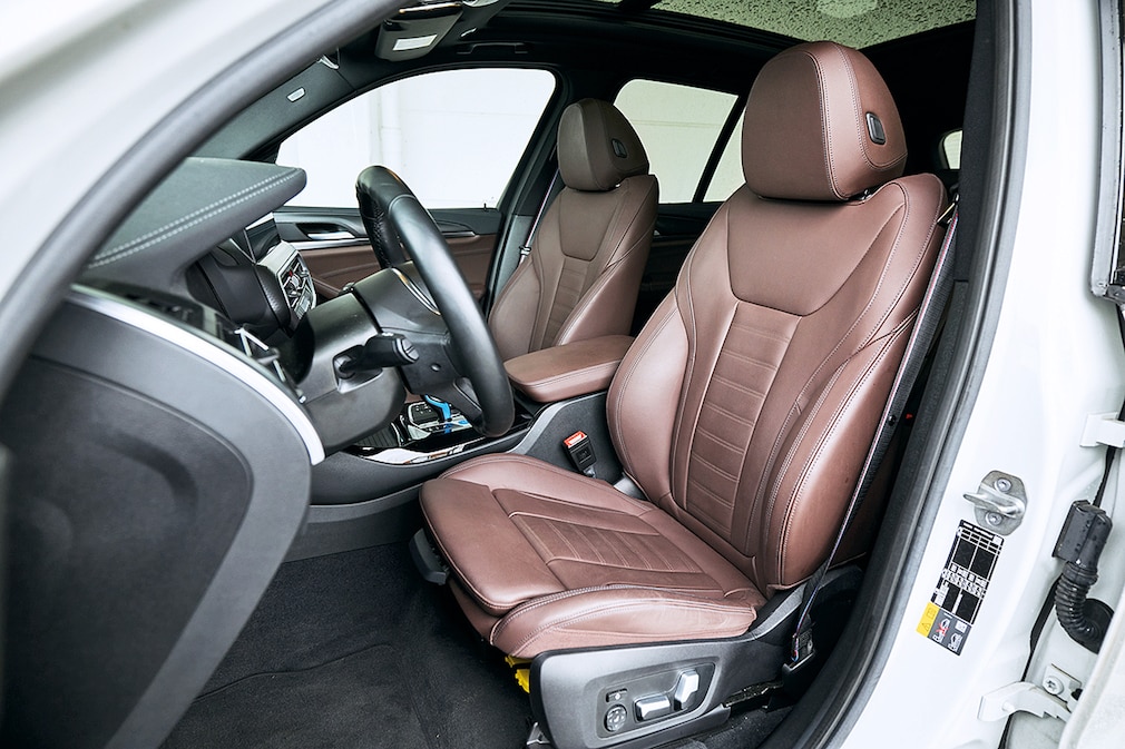 BMW iX3