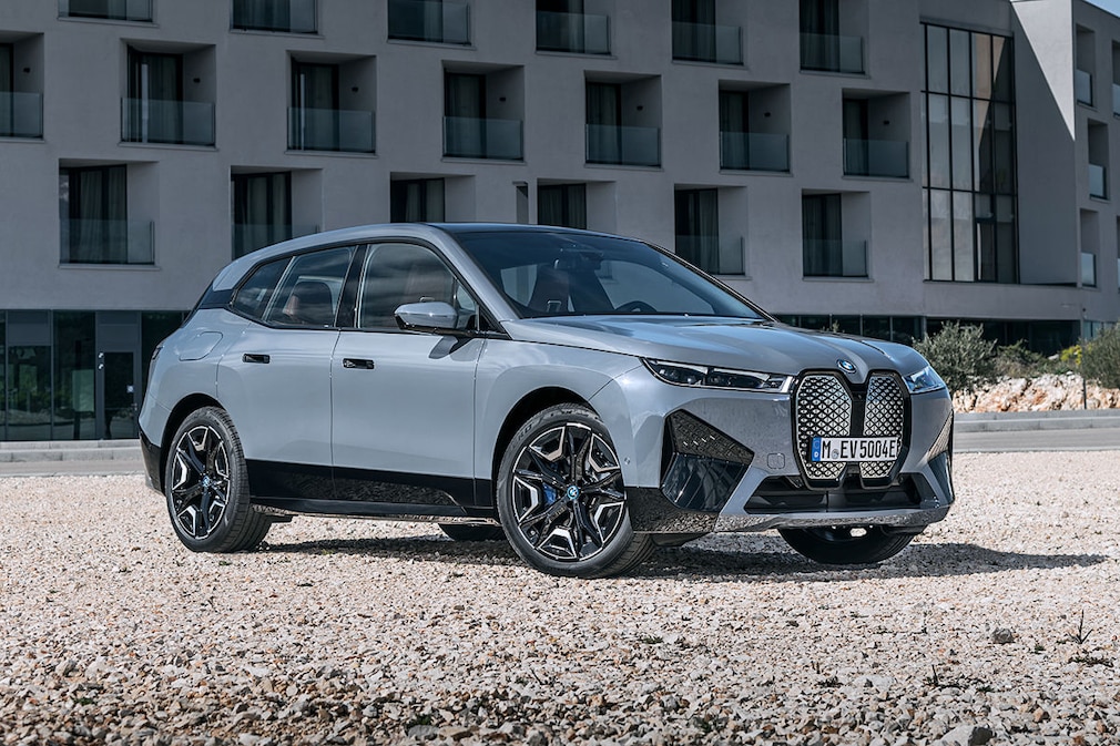 BMW iX xDrive50