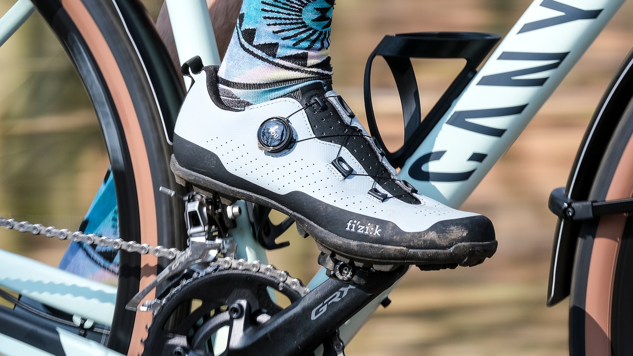 Im Test: Gravelbike-Fahrradschuhe - AUTO BILD