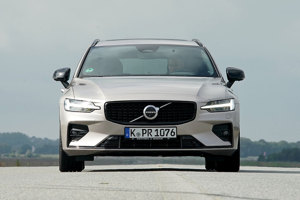 Volvo V60 B4