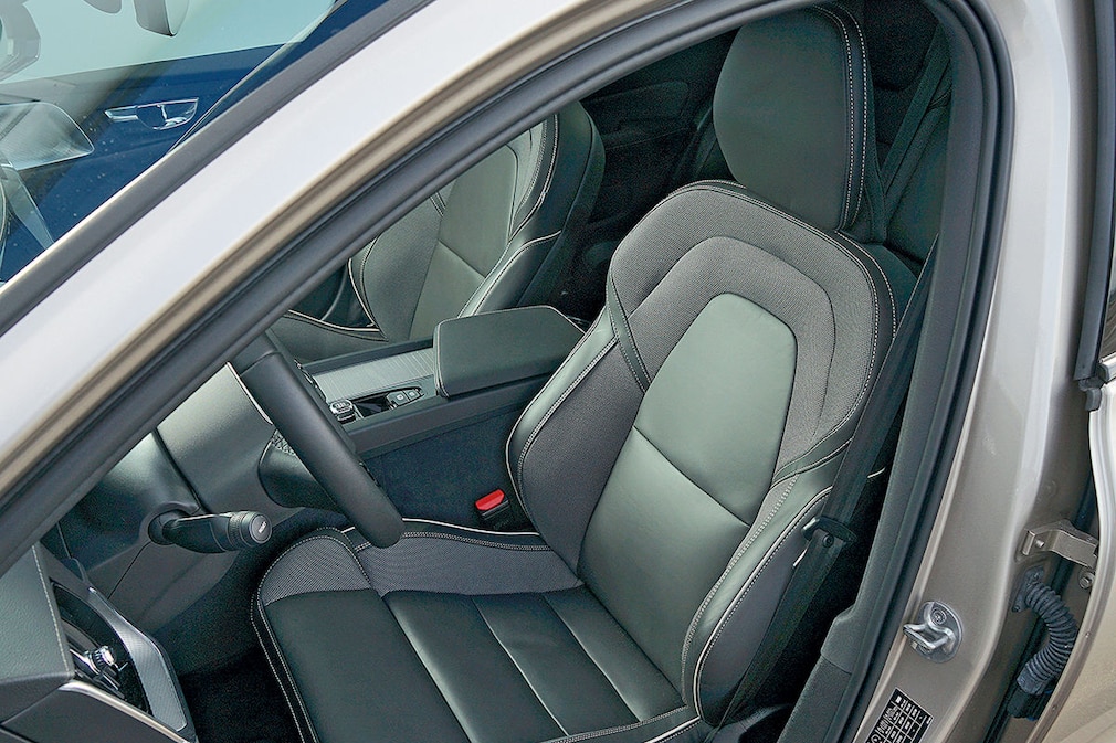Volvo V60 B4