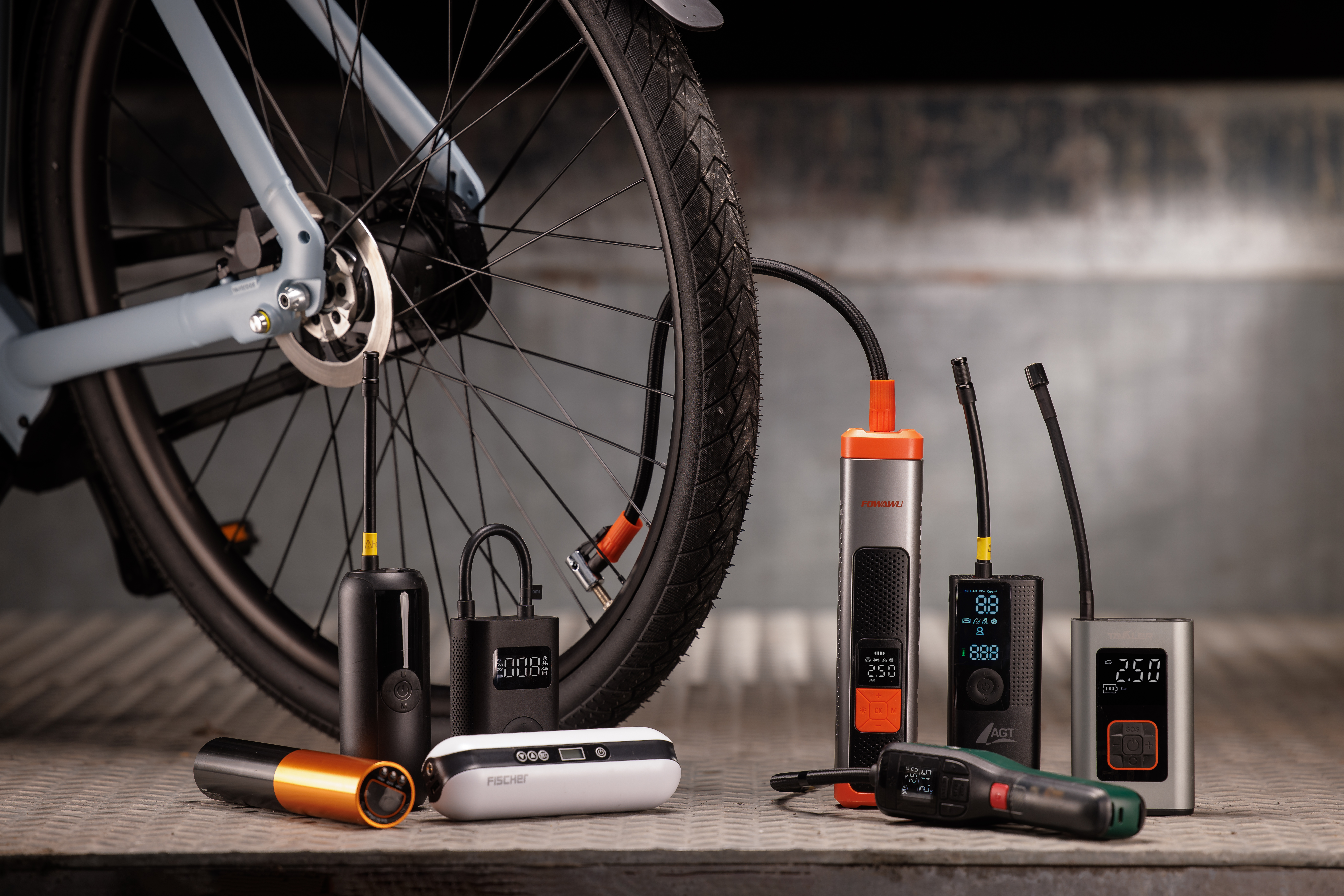 Elektrische Akku-Luftpumpen im Test – für Fahrrad, Auto, Motorrad