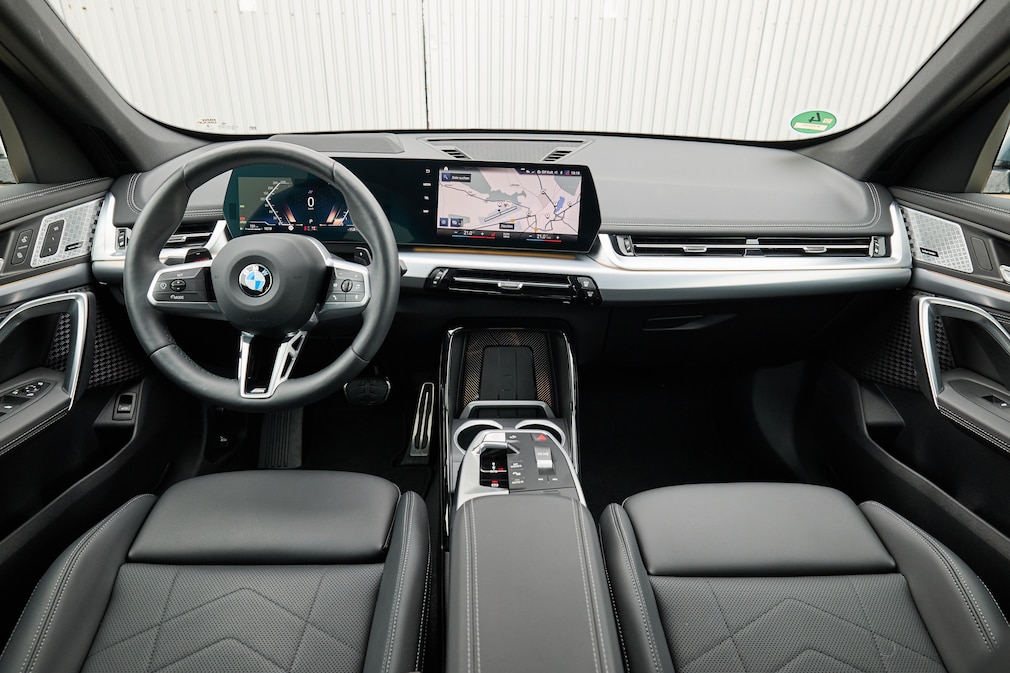 BMW X1 xDrive23i BMW X1 xDrive23i