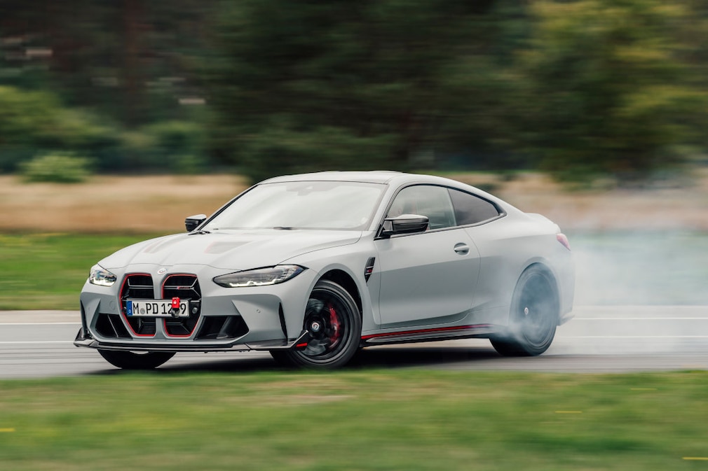 BMW M4 CSL