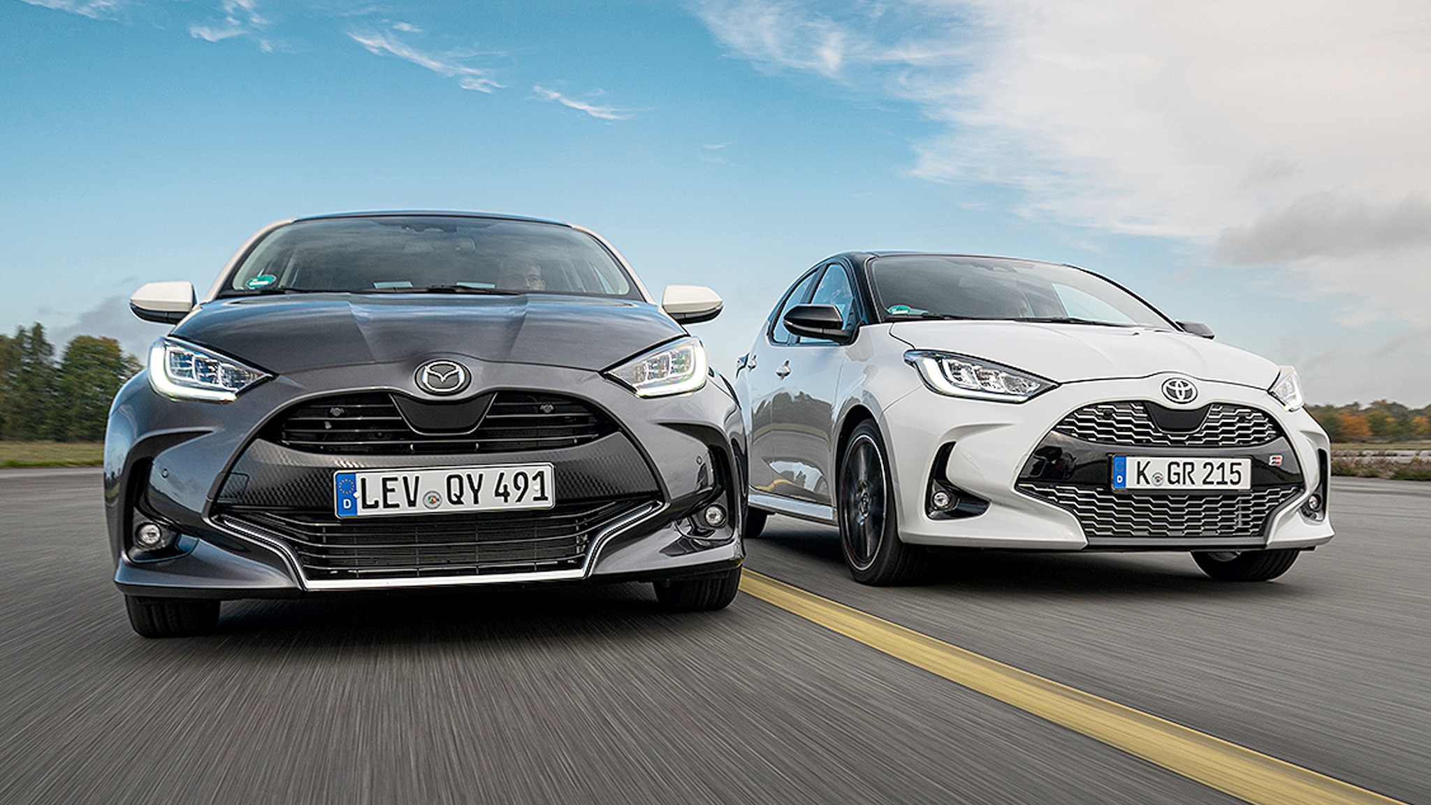 Mazda2 Hybrid vs. Toyota Yaris Hybrid: Technik-Zwillinge im Test - AUTO ...