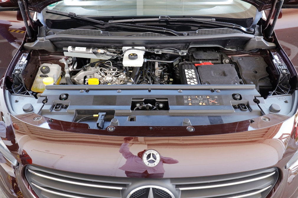 Mercedes_T180 VT Mercedes T 180 vs. Ford Tourneo Connect 1.5