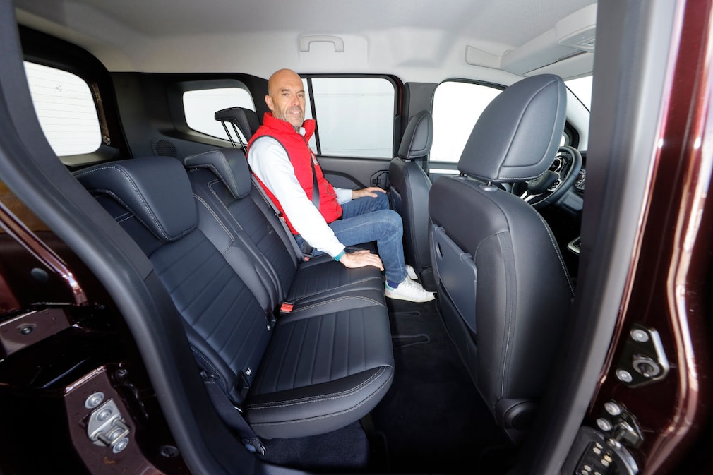 Mercedes_T180 VT Mercedes T 180 vs. Ford Tourneo Connect 1.5