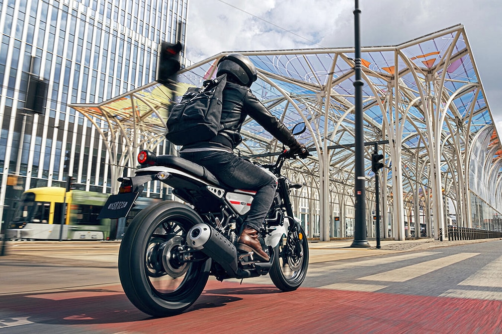 Yamaha XSR125