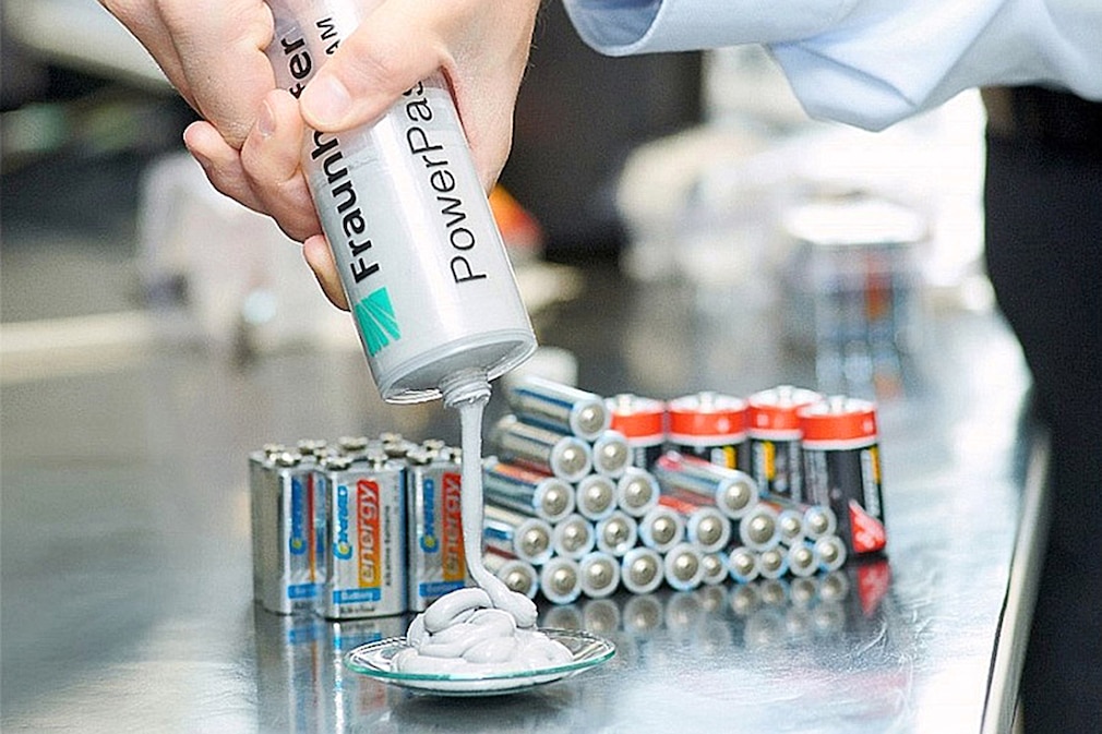 Die Powerpaste des Fraunhofer IFAM kann Wasserstoff speichern