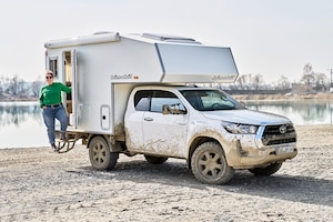 Toyota Hilux/Husky 240