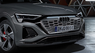 Audi Q8 e-tron quattro - neues Audi Logo