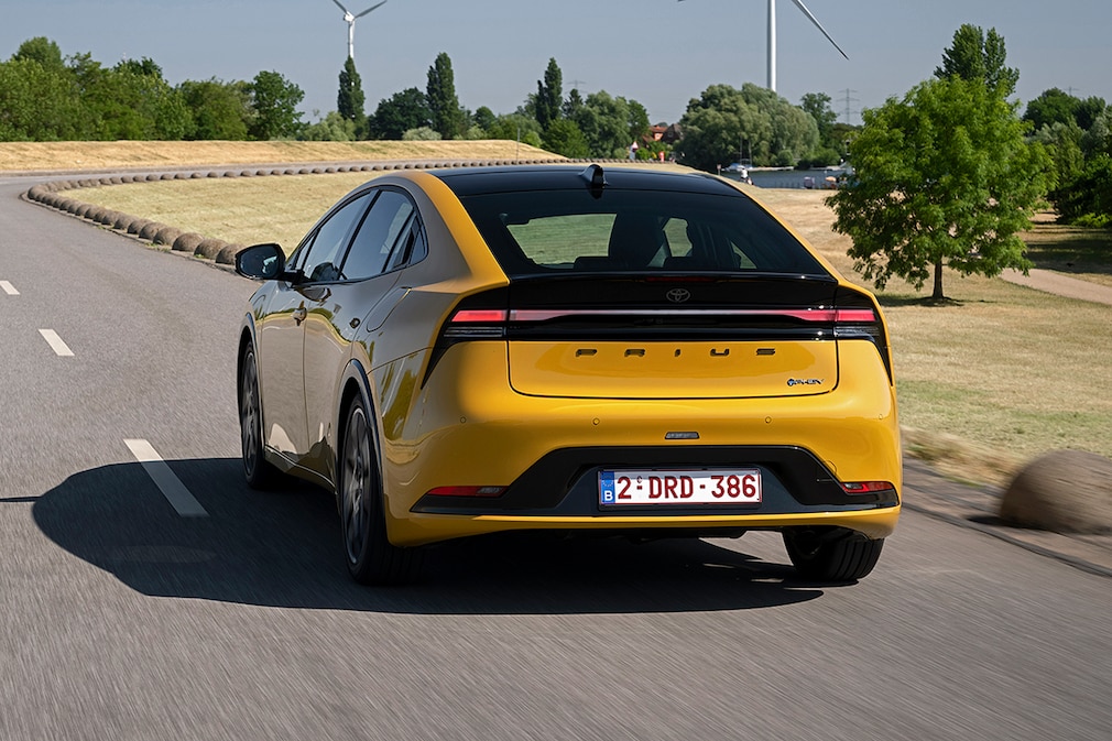 Toyota Prius PHEV
