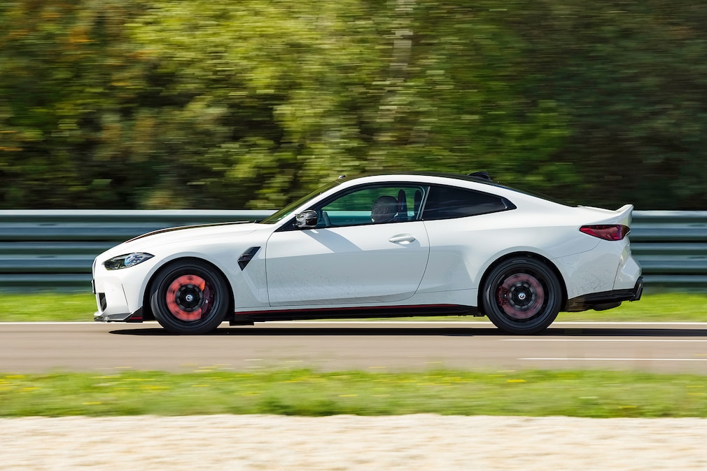 BMW M4 CSL