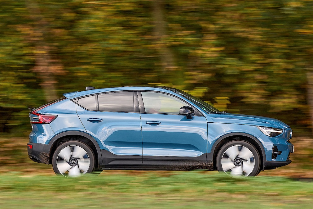 Audi Q4 etron vs. Volvo C40 schöne ElektroSUV im Test AUTO BILD