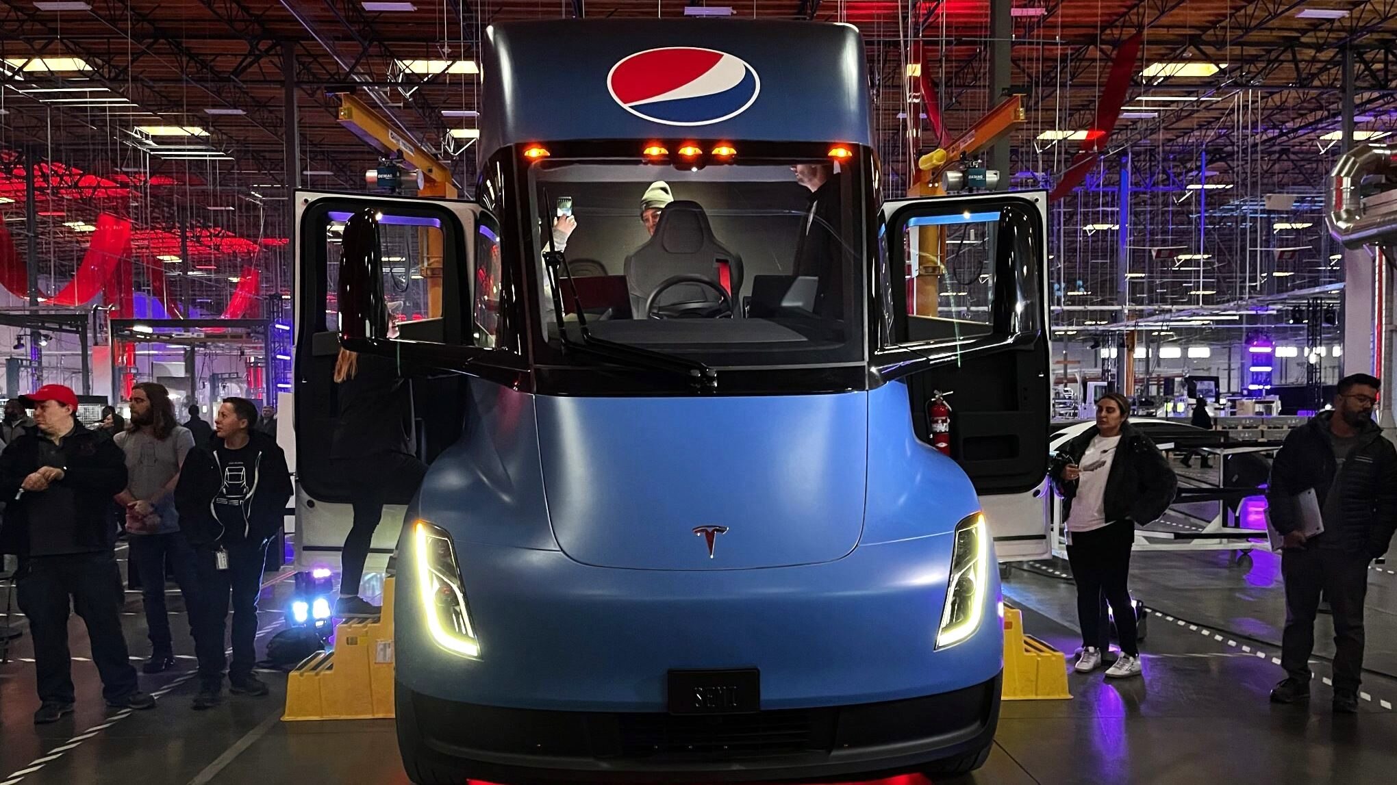 Tesla semi pepsi
