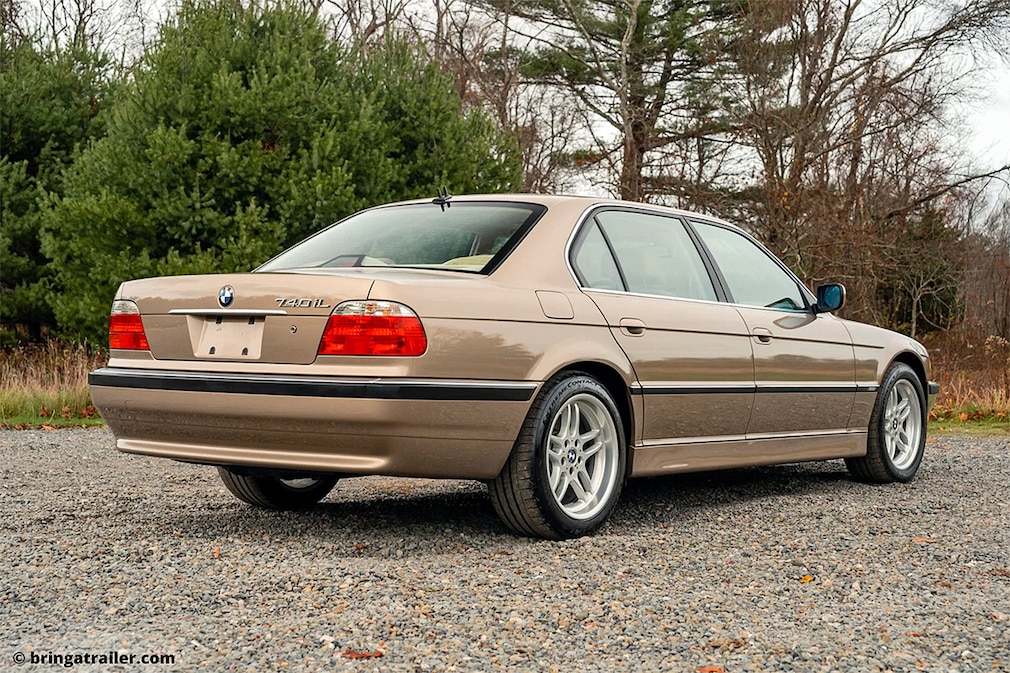 Nichts für jedermann: BMW 740iL in seltener Farbe zu verkaufen