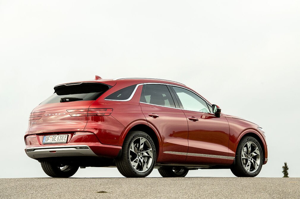 Genesis Electrified GV70