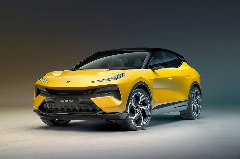 Lotus Type 132 SUV