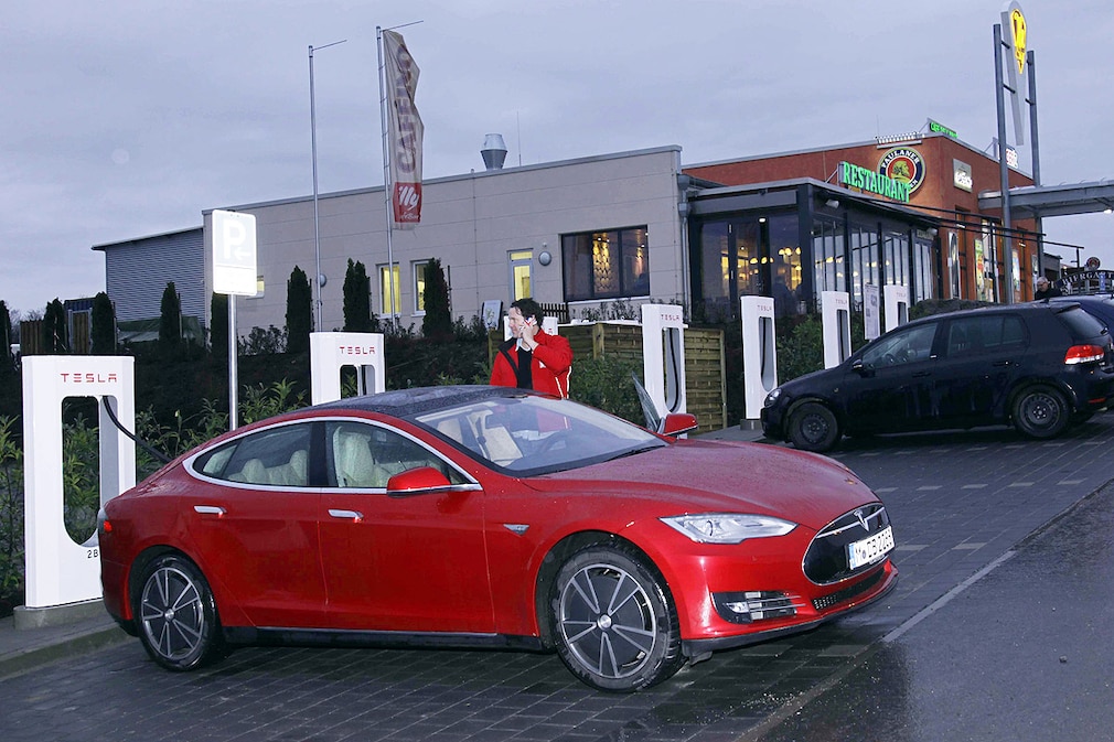 Mit dem Tesla Model S von Amsterdam nach München Mit dem Tesla Model S von Amsterdam nach München