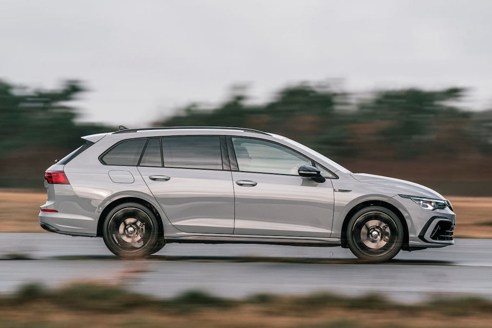 Ford Focus Turnier vs. VW Golf Variant: kompakte Kombis im Test - AUTO BILD