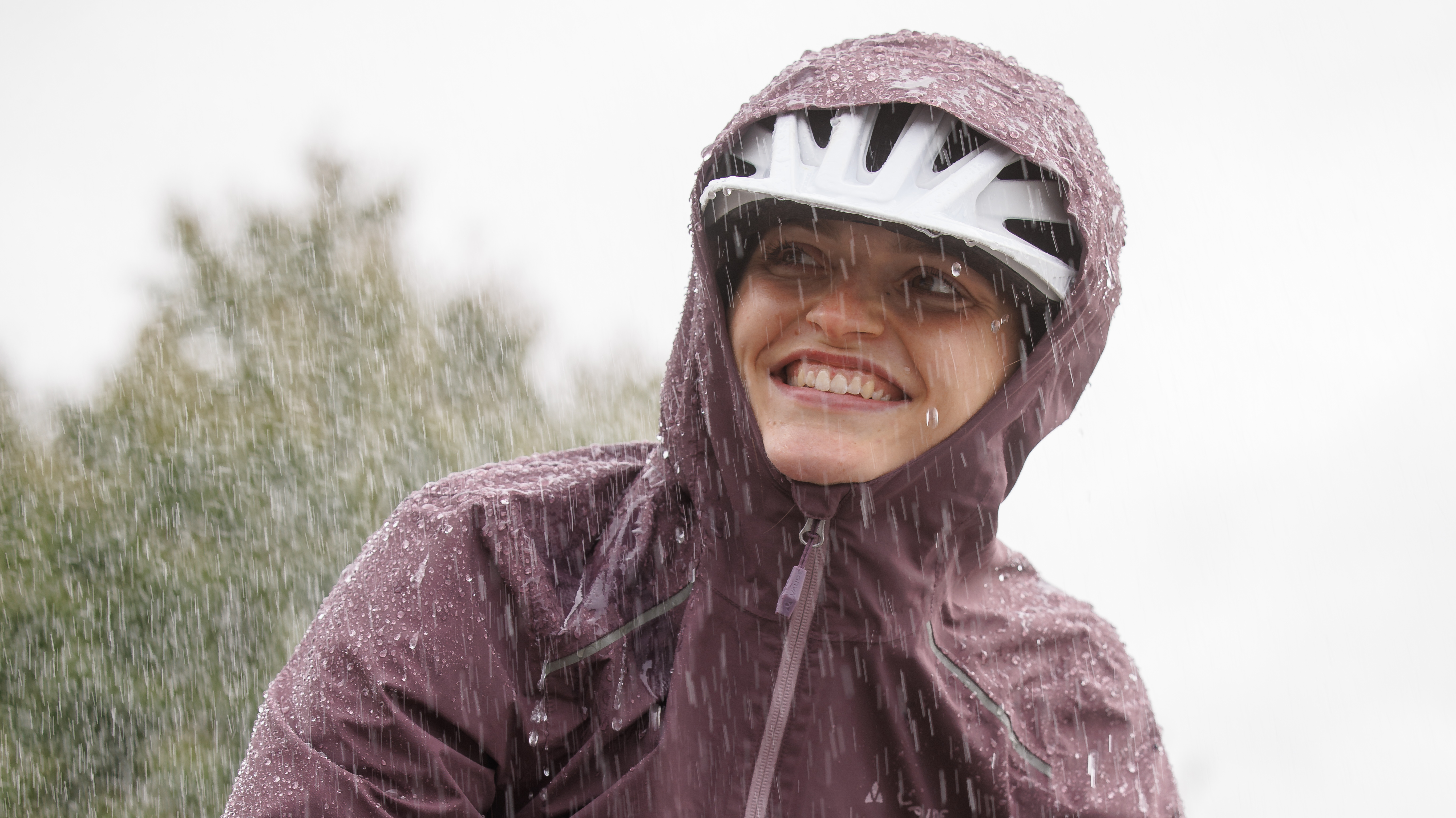 Regenjacken fürs Fahrrad von Endura, Goreware und Vaude im Test