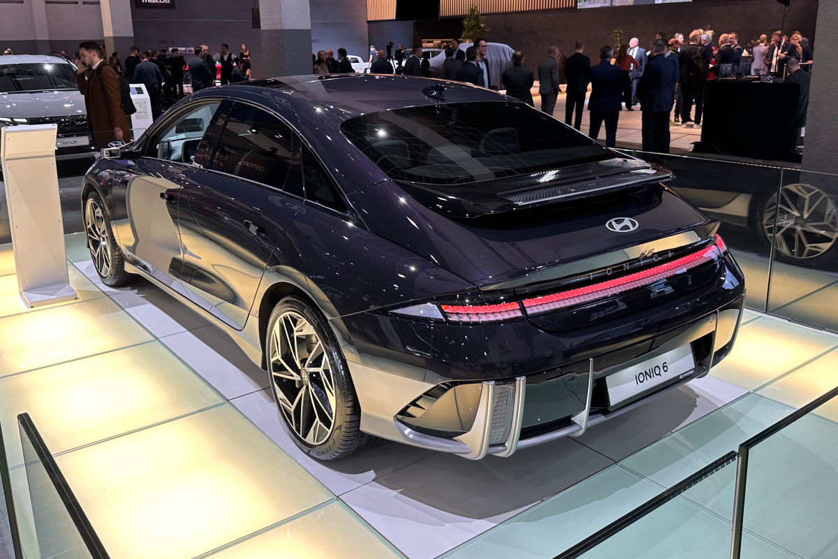 https://i.auto-bild.de/ir_img/3/1/9/3/4/3/1/18_Ioniq_6_2-4229a613c06f4ff5.jpg