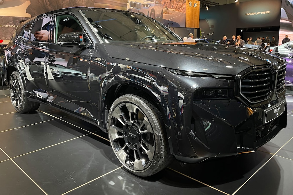 BMW XM