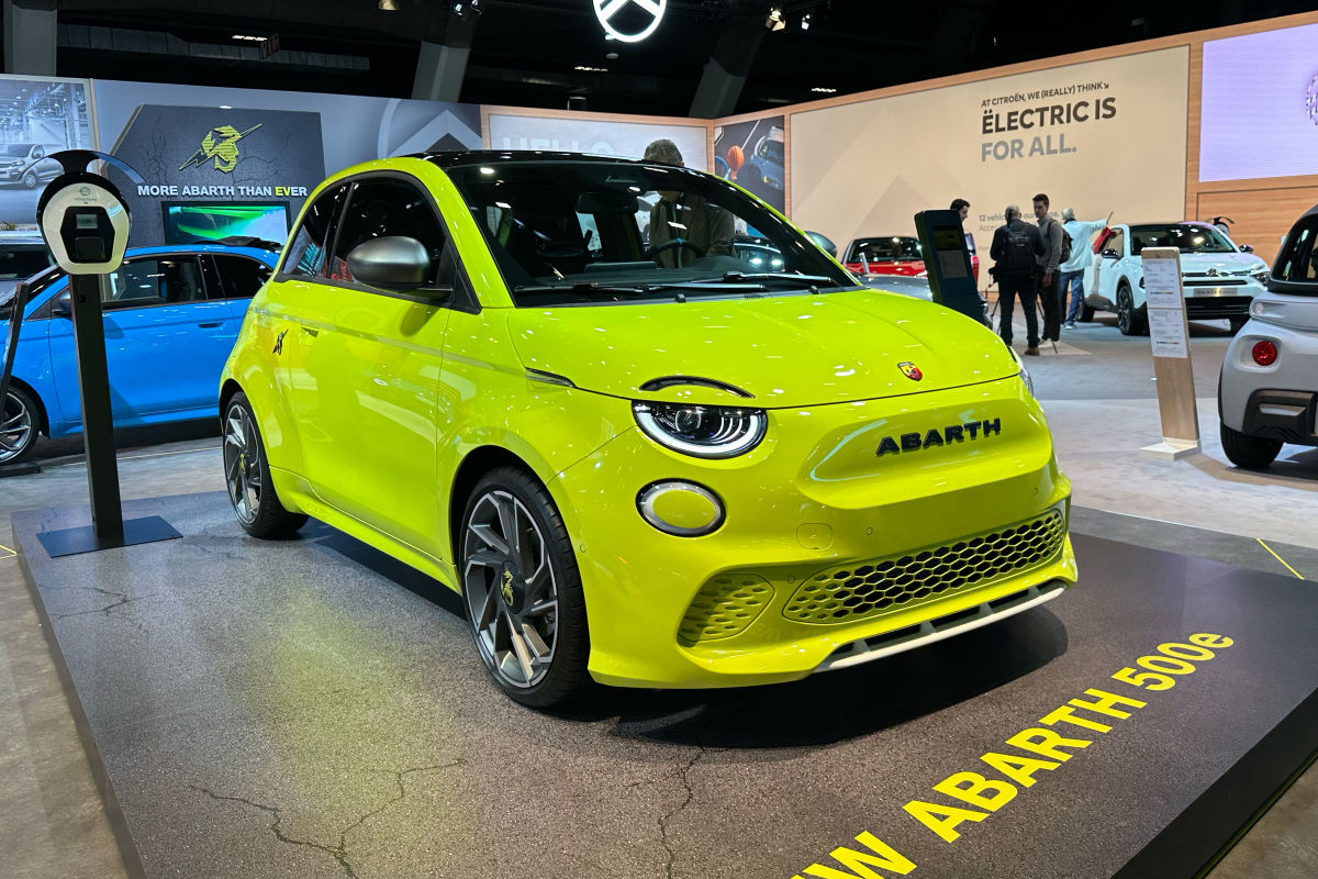 https://i.auto-bild.de/ir_img/3/1/9/3/4/3/1/Abarth_500_Elektro-06919344b0c68932.jpg
