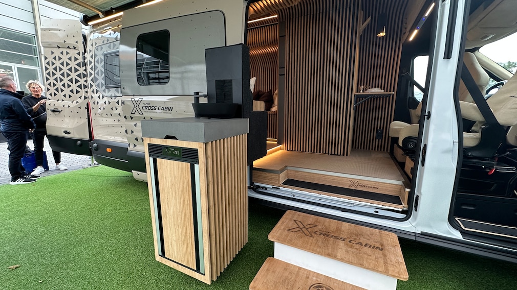 Alpine Cross Cabin