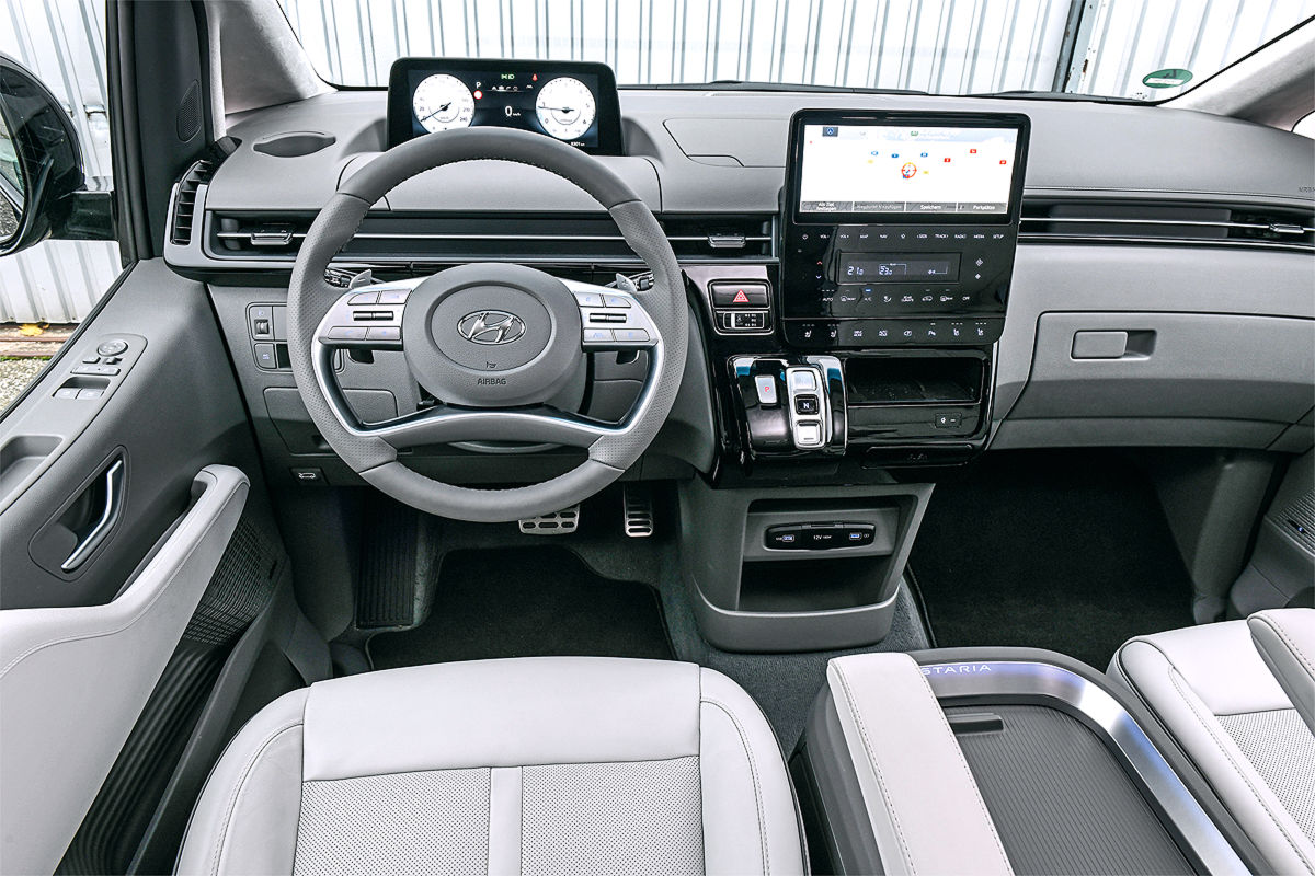 Hyundai Staria 2.2 CRDi: Der abgefahrene Van im Test - AUTO BILD