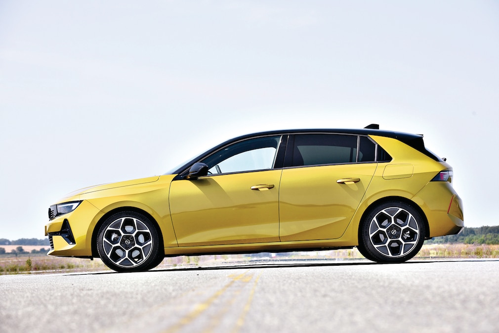 Opel Astra Hybrid